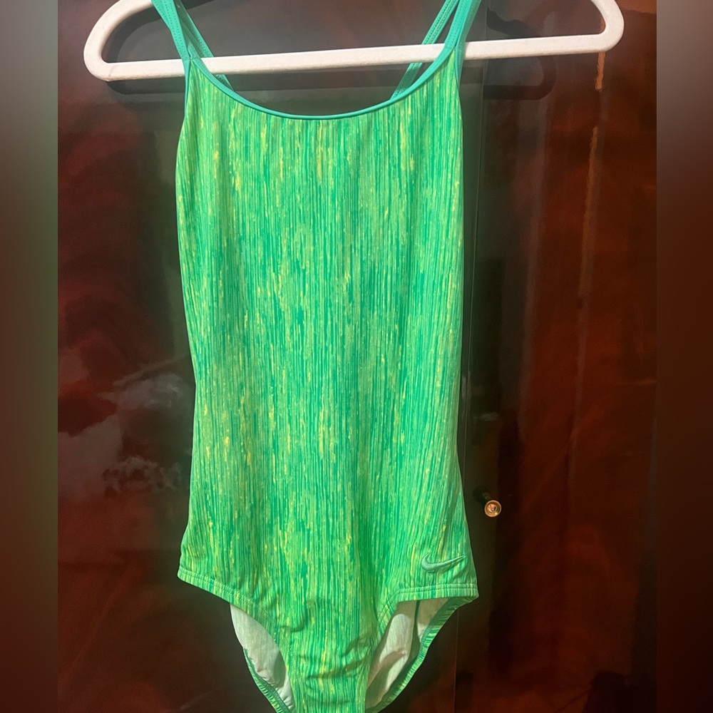 NIKE KIDS JUNIORS AGES 13-15 green swimsuit